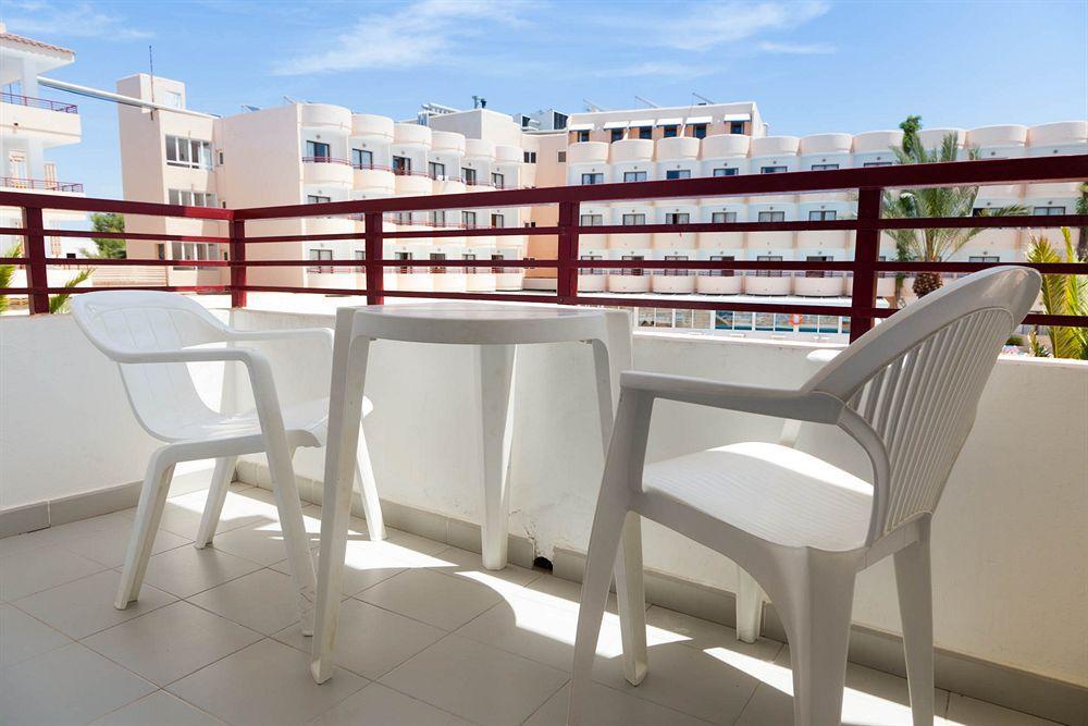 Coral Star Hotel Sant Antoni de Portmany Dış mekan fotoğraf