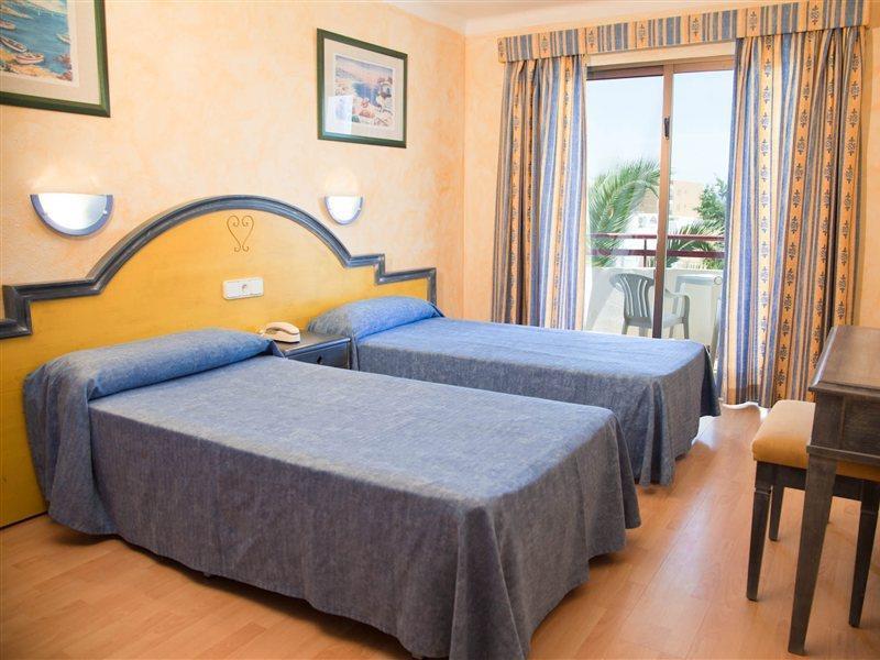 Coral Star Hotel Sant Antoni de Portmany Dış mekan fotoğraf